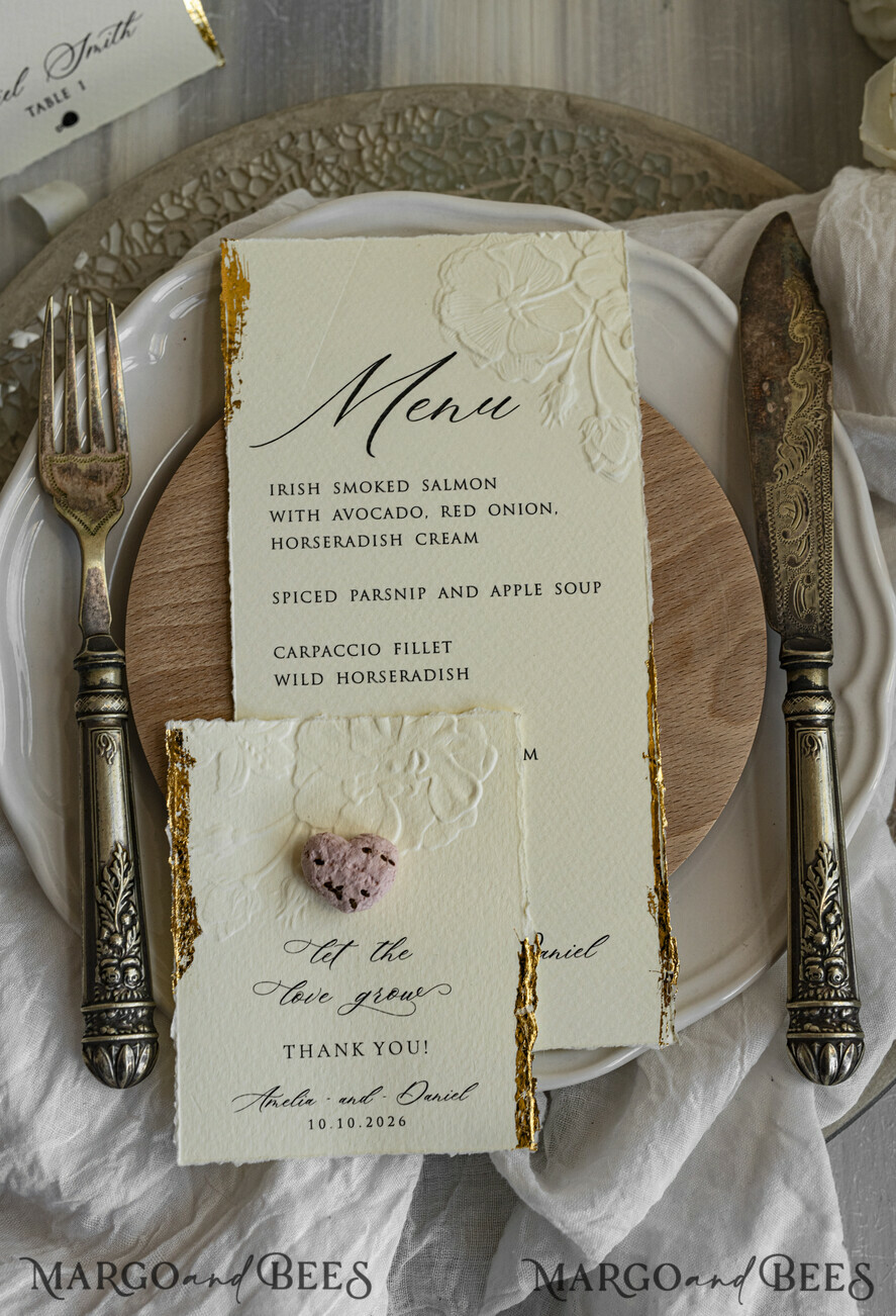 MENÜ & PROGRAMME  
 romantisch Prägung Floral Hochzeitsmenü, Luxuriöses Ecru Abendmenü, Chiffonband Hochzeitsmenü, Elegante Empfangsmenükarten