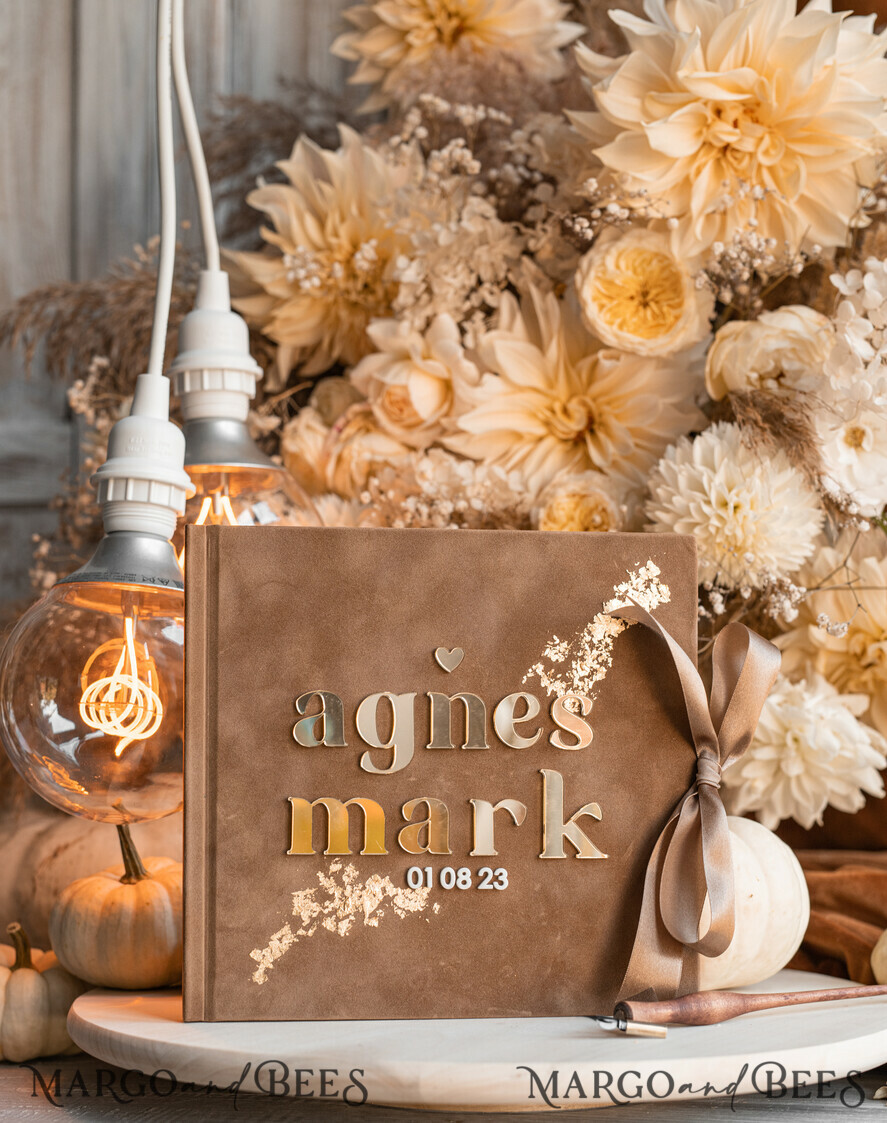HOCHZEITS-GÄSTEBÜCHER Instax Sofortbildbuch Fall beige Gold Acryl Hochzeitsgäste Buch personalisiert, Tan Taupe Samt Sofortbildbuch Boho Elegant Instax Hochzeitsfoto Gästebuch, Erdtöne Acryl Instax Gästebuch Schild, Neutrales Samt Fotobuch.