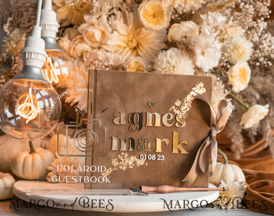 HOCHZEITS-GÄSTEBÜCHER Instax Sofortbildbuch Herbst beige Gold Acryl Hochzeitsgästebuch personalisiert und Acrylschild-Set, Tan Taupe Samt Sofortbildbuch Boho Elegant Instax Hochzeitsfotogästebuch, Erdtönige Acryl Instax Gästebuchschild, Neutraler Samt Fotobuch.