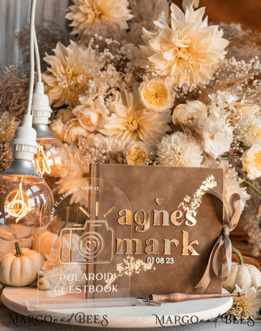 HOCHZEITS-GÄSTEBÜCHER Instax Sofortbildbuch Herbst beige Gold Acryl Hochzeitsgästebuch personalisiert und Acrylschild-Set, Tan Taupe Samt Sofortbildbuch Boho Elegant Instax Hochzeitsfotogästebuch, Erdtönige Acryl Instax Gästebuchschild, Neutraler Samt Fotobuch.