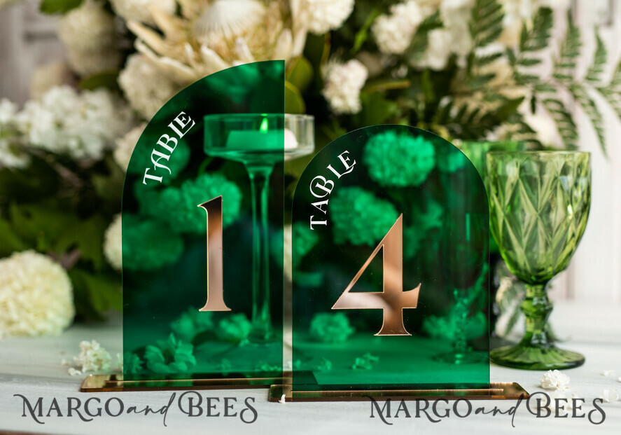 TABLE DECOR SIGNS Acrylic table decor Numbers Acrylic Half Arch Green Table Numbers, Green Acrylic and gold table numbers, Emerald Green Gold Plexi Table Numbers,  Luxury Wedding Table Decor, Wedding Sign