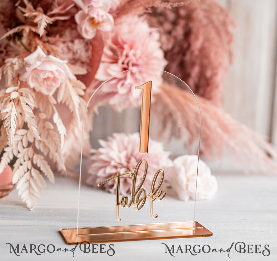 TABLE DECOR SIGNS Acrylic table decor Numbers Acrylic Arch Table Numbers, Clear Acrylic And Gold Sign, Gold Plexi Table Numbers, Luxury Wedding Table Decor, Wedding Signage Golden Mirror Table Numbers