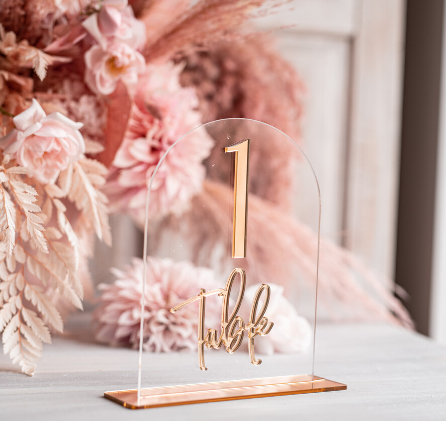 TABLE DECOR SIGNS Acrylic table decor Numbers Acrylic Arch Table Numbers, Clear Acrylic And Gold Sign, Gold Plexi Table Numbers, Luxury Wedding Table Decor, Wedding Signage Golden Mirror Table Numbers