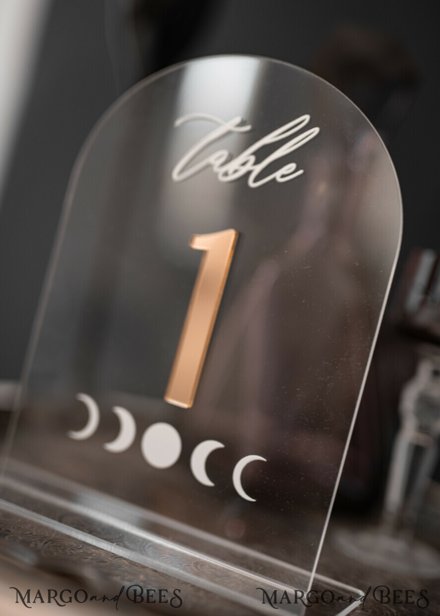 TABLE DECOR SIGNS Acrylic table decor Numbers Acrylic Arch Table Numbers, Clear Acrylic and gold Sign, Gold Plexi Table Numbers, Luxury Wedding Table Decor, Wedding Golden mirror and white UV table numbers 