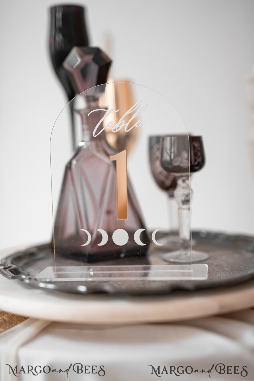 TABLE DECOR SIGNS Acrylic table decor Numbers Acrylic Arch Table Numbers, Clear Acrylic and gold Sign, Gold Plexi Table Numbers, Luxury Wedding Table Decor, Wedding Golden mirror and white UV table numbers 