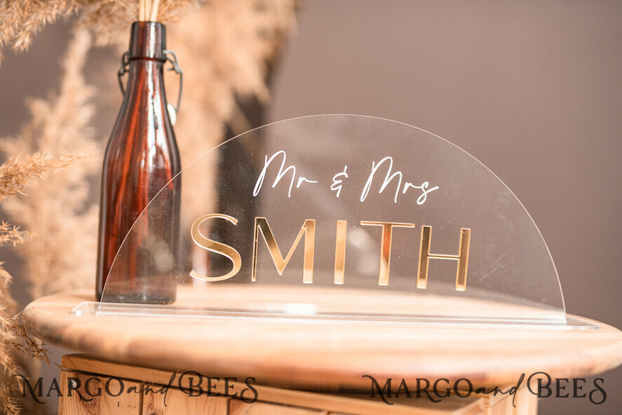 TABLE DECOR SIGNS Acrylic table decor Numbers Acrylic Arch Cards And Gifts Sign, Clear Acrylic And Gold Sign, Gold Plexi Guestbook Sign, Luxury Wedding Table Decor, Wedding Signage Golden Mirror Cards Sign