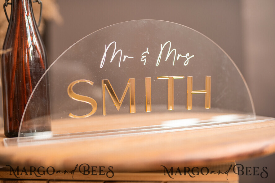 TABLE DECOR SIGNS Acrylic table decor Numbers Acrylic Arch Cards And Gifts Sign, Clear Acrylic And Gold Sign, Gold Plexi Guestbook Sign, Luxury Wedding Table Decor, Wedding Signage Golden Mirror Cards Sign