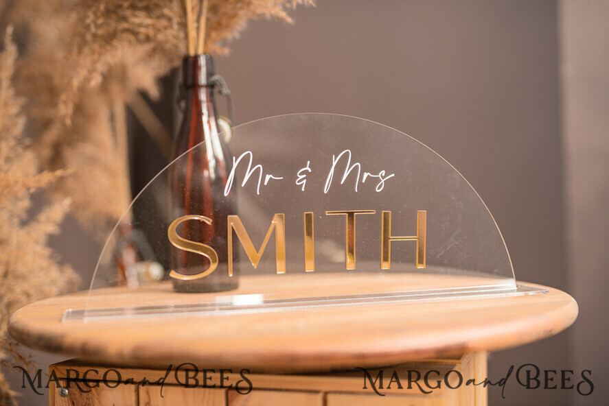 TABLE DECOR SIGNS Acrylic table decor Numbers Acrylic Arch Cards And Gifts Sign, Clear Acrylic And Gold Sign, Gold Plexi Guestbook Sign, Luxury Wedding Table Decor, Wedding Signage Golden Mirror Cards Sign