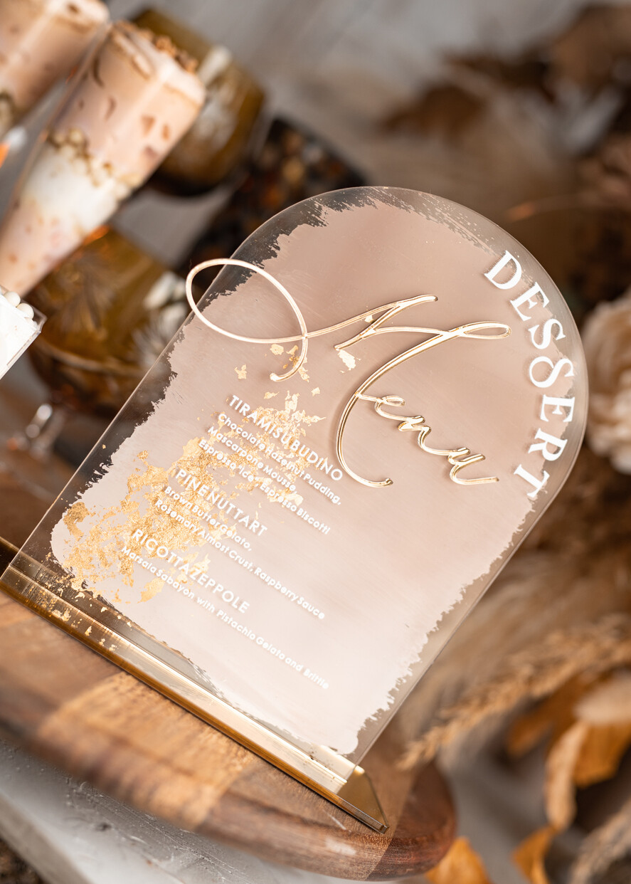 TABLE DECOR SIGNS Acrylic table decor Numbers Acrylic Arch Deessert menu, Clear Acrylic gold Candy Bar Sign, Gold Plexi Table Arch Menu, Luxury Wedding Table Decor, Wedding Signage Golden mirror Dessert Menu