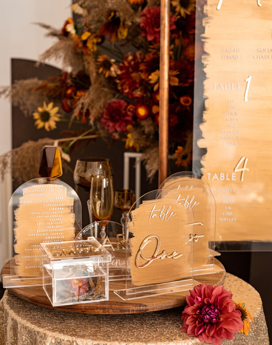 TABLE DECOR SIGNS Acrylic table decor Numbers Only Sign - No card box here Acrylic Arch cards and well wishes sign , Clear Acrylic and gold Sign, Gold Plexi card box sign, Luxury Wedding Table Decor, Wedding Signage Golden mirror cards sign