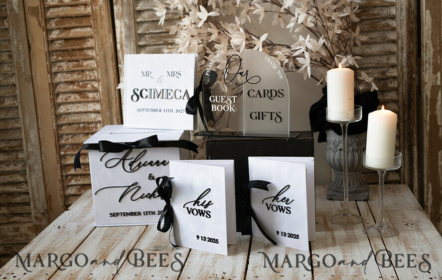 HOCHZEITSVERSPRECHEN  
 Acrylklar Gold Elegante klassische Braut- und Bräutigam-Eheversprechen-Bücher, Schwarz-weiße Hochzeitsversprechen-Bücher im Set von zwei, Samt personalisierte Eheversprechen-Heftchen, Goldener Spiegel für seine und ihre Eheversprechen-Bücher, Acryl seine und ihre goldene individuelle Hochzeitsversprechen-Hüllen, Brautparty-Geschenk.
