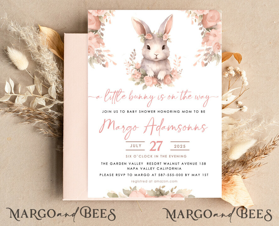 TEMPLETT  
 Babyparty Mädchen Kaninchen Baby Shower Einladungsvorlage Hase ist auf dem Weg Windelverlosung Bücher Ballon Sofortdownload Gold Rosa bearbeitbare Oster Einladung