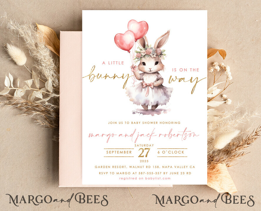 TEMPLETT  
 Babyparty Mädchen Kaninchen Babyparty Einladung Vorlage Hase ist auf dem Weg Windel Verlosung Bücher Ballon Sofortiger Download Gold Blush bearbeitbare Oster Einladung