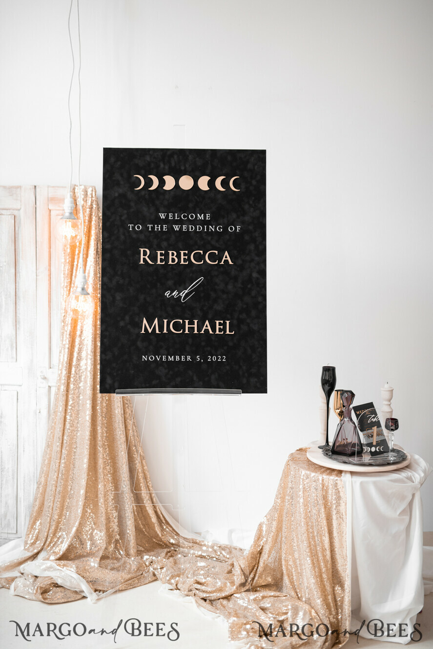 TABLE PLANS AND WEDDING WELCOME SIGNS plexi gold / velvet Luxury Velvet black Wedding Welcome Sign, Golden Wedding Decor, Personalised Wedding Sign, Wedding Gift, Welcome Wedding Board 