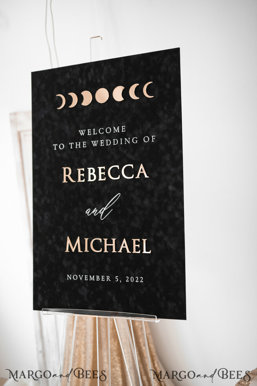 TABLE PLANS AND WEDDING WELCOME SIGNS plexi gold / velvet Luxury Velvet black Wedding Welcome Sign, Golden Wedding Decor, Personalised Wedding Sign, Wedding Gift, Welcome Wedding Board 