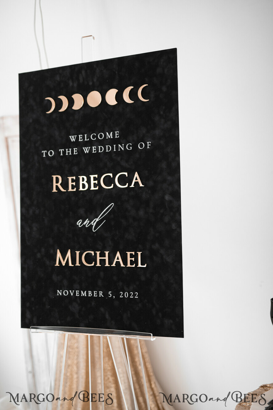 TABLE PLANS AND WEDDING WELCOME SIGNS plexi gold / velvet Luxury Velvet black Wedding Welcome Sign, Golden Wedding Decor, Personalised Wedding Sign, Wedding Gift, Welcome Wedding Board 