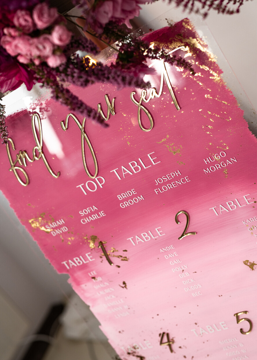 TABLE PLANS AND WEDDING WELCOME SIGNS plexi gold / velvet Acrylic Mauve Wedding Welcome Sign Painted Dusty Rose Acrylic gold Wedding Welcome Sign, Ombre Blush Pink  Gold Plexi Wedding Welcome Sign, Pale Pink Golden Luxury Wedding Wedding Welcome Sign , Earthy Wedding Signage Golden mirror Wedding Welcome Sign