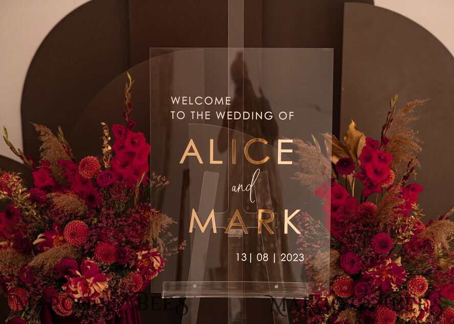 TABLE PLANS AND WEDDING WELCOME SIGNS plexi gold / velvet Luxury Clear and Gold Wedding Welcome Sign, Golden Wedding Decor, Personalised Wedding Sign, Wedding Board, Welcome Wedding Board 