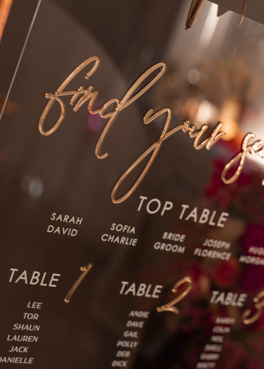 TABLE PLANS AND WEDDING WELCOME SIGNS plexi gold / velvet beige velvet and Gold Modern velvet Seating Chart, 3d Elegant Find Your Seat - Seating Plan , Luxury Wedding Table Plan, Wedding Decoration with golden letters - Golden Reception Signage - Custom Ceremony Sign