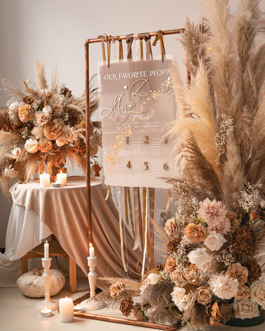 TABLE PLANS AND WEDDING WELCOME SIGNS plexi gold / velvet Elegant Clear wedding Set acrylic Find your seat , Personalized Wedding Ombre Beige Table Plan, acrylic clear Tan transparent and Gold Modern clear transparent Seating Chart, 3d Elegant Find Your Seat - Seating Plan , Golden Luxury Wedding Table Plan, Wedding Decoration with golden letters - Golden Reception Signage - Custom Tan Ceremony Sign