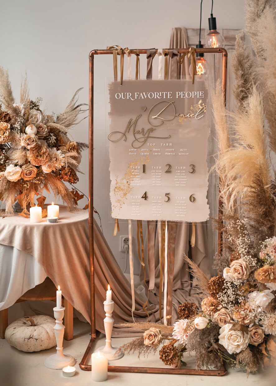 TABLE PLANS AND WEDDING WELCOME SIGNS plexi gold / velvet Elegant Clear wedding Set acrylic Find your seat , Personalized Wedding Ombre Beige Table Plan, acrylic clear Tan transparent and Gold Modern clear transparent Seating Chart, 3d Elegant Find Your Seat - Seating Plan , Golden Luxury Wedding Table Plan, Wedding Decoration with golden letters - Golden Reception Signage - Custom Tan Ceremony Sign