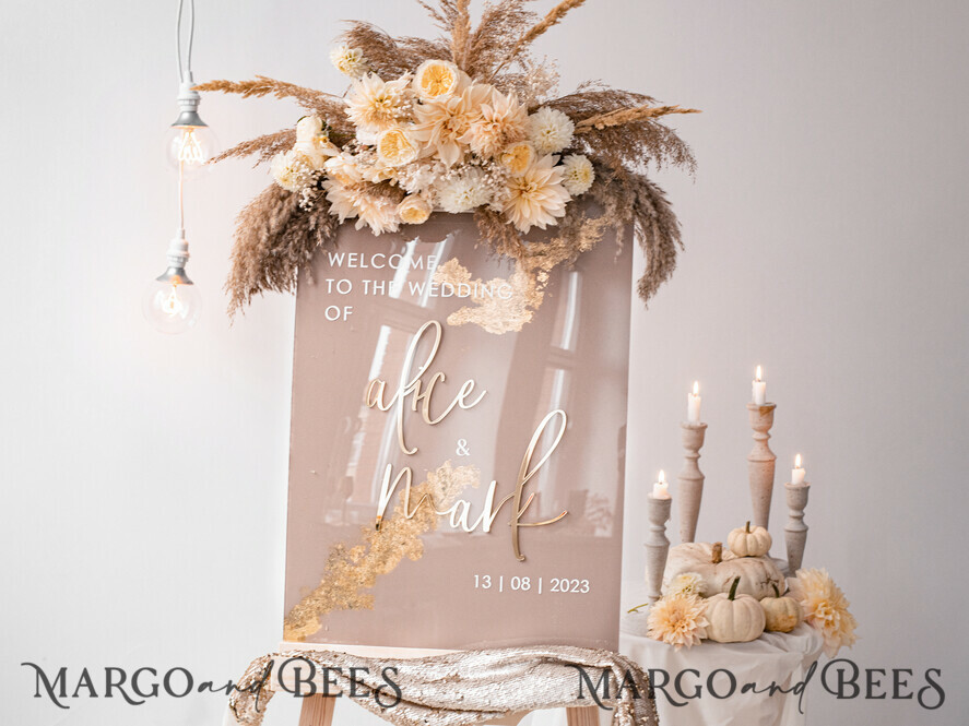 TABLE PLANS AND WEDDING WELCOME SIGNS plexi gold / velvet Acrylic Beige Wedding Welcome Sign Clear Acrylic and gold Wedding Welcome Sign, Nude Gold Plexi Wedding Welcome Sign, Tan Luxury Wedding Wedding Welcome Sign , Earthy Wedding Signage Golden mirror Wedding Welcome Sign