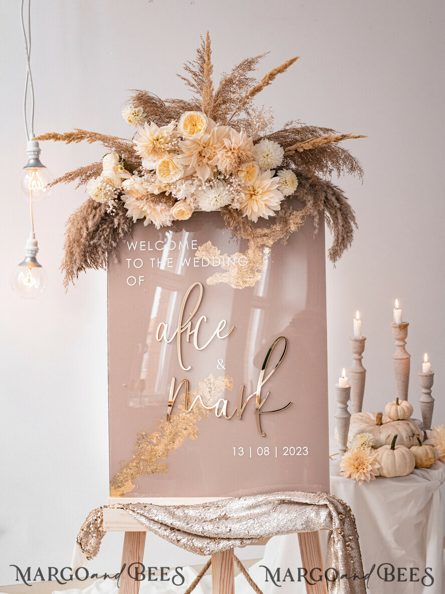 TABLE PLANS AND WEDDING WELCOME SIGNS plexi gold / velvet Acrylic Beige Wedding Welcome Sign Clear Acrylic and gold Wedding Welcome Sign, Nude Gold Plexi Wedding Welcome Sign, Tan Luxury Wedding Wedding Welcome Sign , Earthy Wedding Signage Golden mirror Wedding Welcome Sign