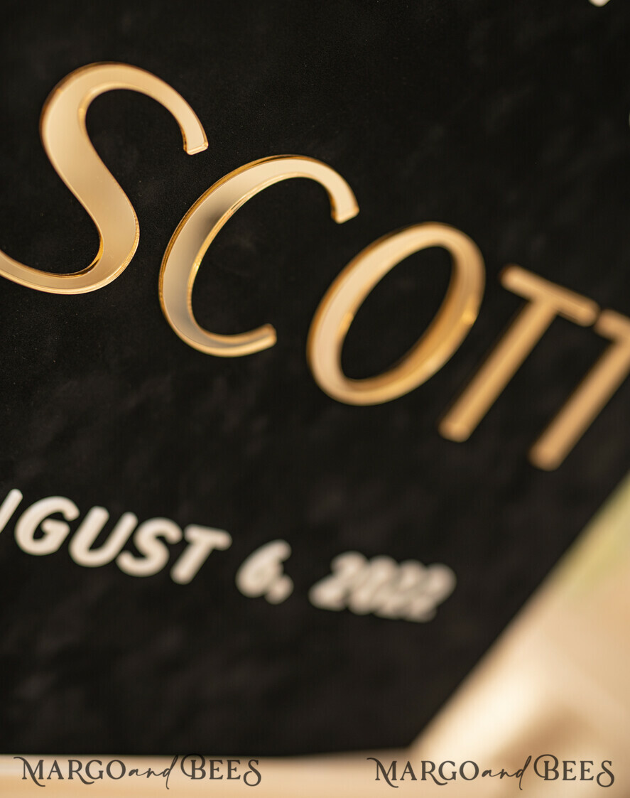 TABLE PLANS AND WEDDING WELCOME SIGNS plexi gold / velvet Luxury Velvet black Wedding Welcome Sign, Golden Wedding Decor, Personalised Wedding Sign, Wedding Gift, Welcome Wedding Board 
