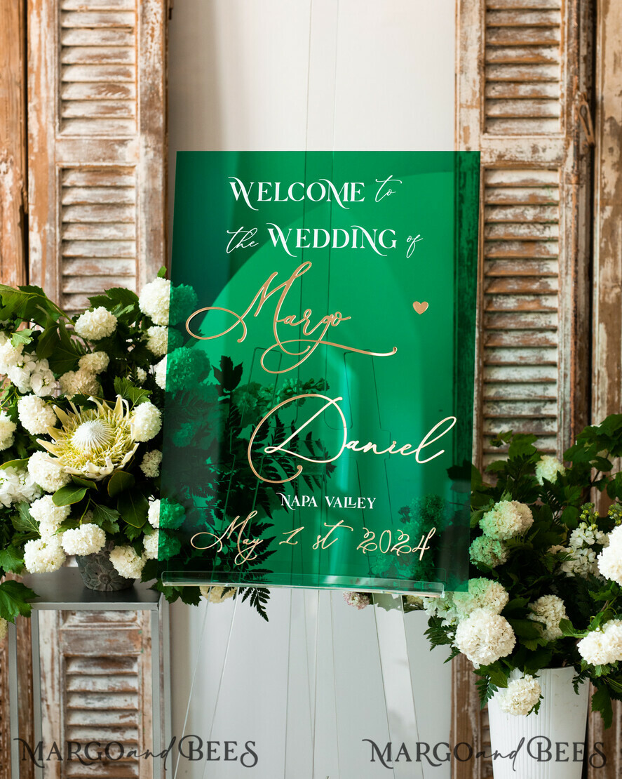 TABLE PLANS AND WEDDING WELCOME SIGNS plexi gold / velvet Luxury Green and Gold Wedding Welcome Sign, Emerald Green Acryl Wedding Decor, Personalised Wedding Sign, Wedding Board, Welcome Wedding Board 