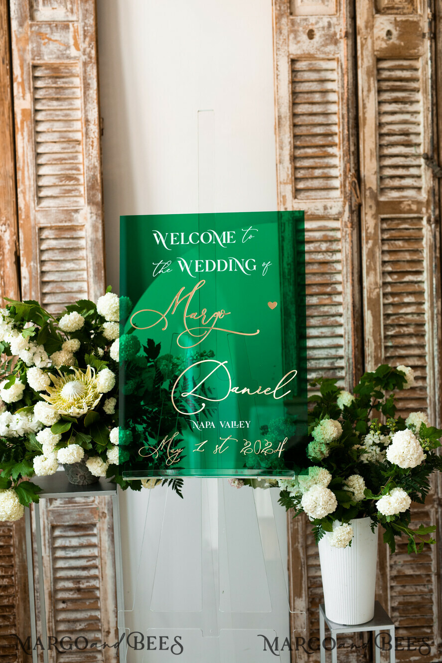 TABLE PLANS AND WEDDING WELCOME SIGNS plexi gold / velvet Luxury Green and Gold Wedding Welcome Sign, Emerald Green Acryl Wedding Decor, Personalised Wedding Sign, Wedding Board, Welcome Wedding Board 
