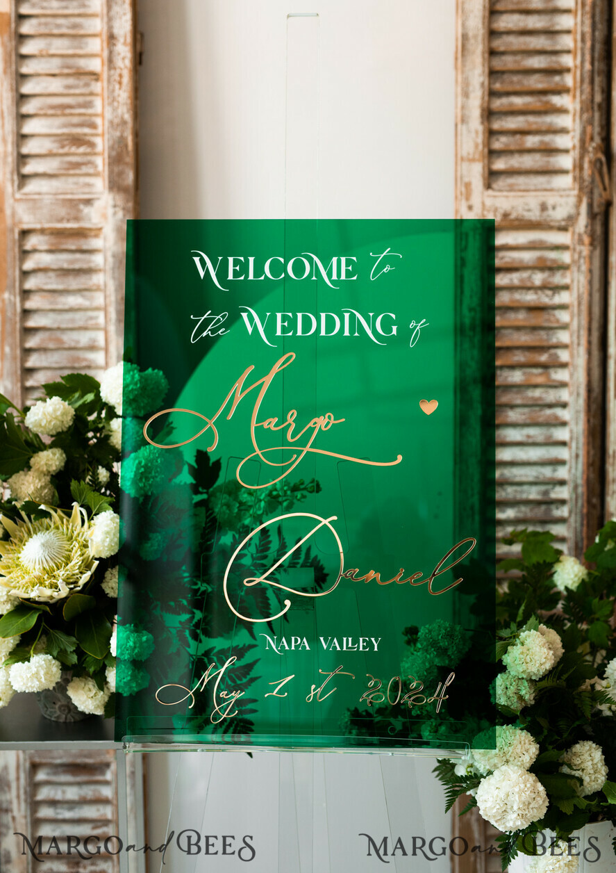 TABLE PLANS AND WEDDING WELCOME SIGNS plexi gold / velvet Luxury Green and Gold Wedding Welcome Sign, Emerald Green Acryl Wedding Decor, Personalised Wedding Sign, Wedding Board, Welcome Wedding Board 
