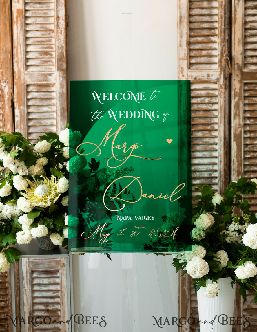 TABLE PLANS AND WEDDING WELCOME SIGNS plexi gold / velvet Luxury Green and Gold Wedding Welcome Sign, Emerald Green Acryl Wedding Decor, Personalised Wedding Sign, Wedding Board, Welcome Wedding Board 