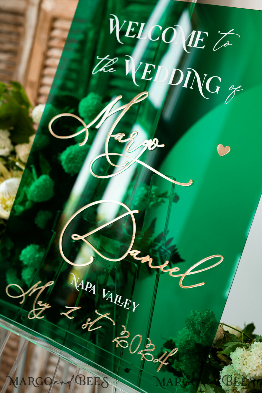 TABLE PLANS AND WEDDING WELCOME SIGNS plexi gold / velvet Luxury Green and Gold Wedding Welcome Sign, Emerald Green Acryl Wedding Decor, Personalised Wedding Sign, Wedding Board, Welcome Wedding Board 