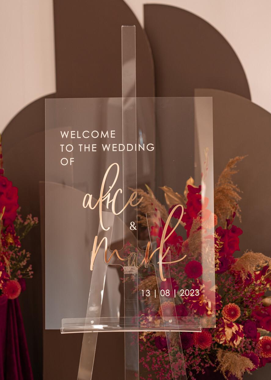 TABLE PLANS AND WEDDING WELCOME SIGNS plexi gold / velvet Luxury Clear and Gold Wedding Welcome Sign, Golden Wedding Decor, Personalised Wedding Sign, Wedding Board, Welcome Wedding Board 