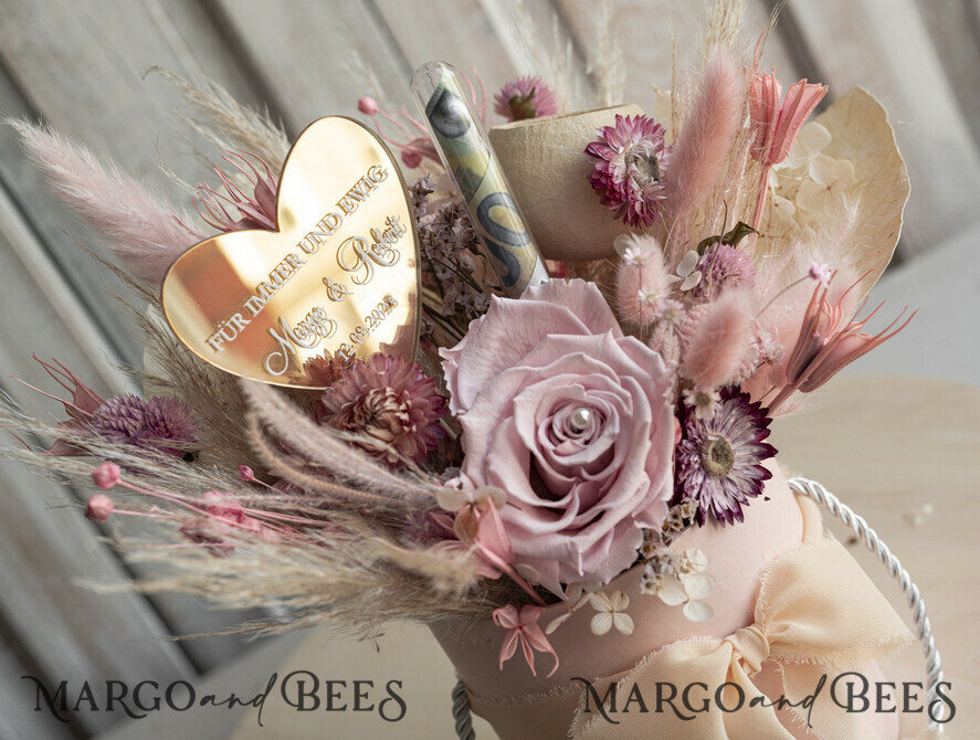 FRISCH VERHEIRATETES PAAR GESCHENKE Geldgeschenk zur Hochzeit Geschenkschachtel für Geld Geldgeschenk zur Hochzeit mit Strauß aus Trockenblumen personalisiert