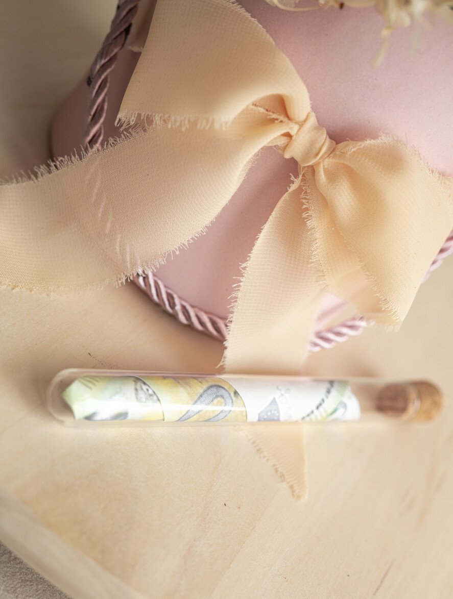 FRISCH VERHEIRATETES PAAR GESCHENKE Geldgeschenk zur Hochzeit Geschenkschachtel für Geld Geldgeschenk zur Hochzeit mit Strauß aus Trockenblumen personalisiert