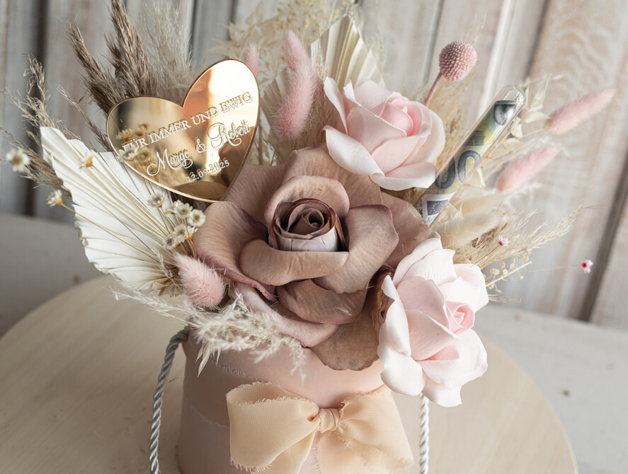 FRISCH VERHEIRATETES PAAR GESCHENKE Geldgeschenk zur Hochzeit Geschenkschachtel für Geld Geldgeschenk zur Hochzeit mit Strauß aus Trockenblumen personalisiert