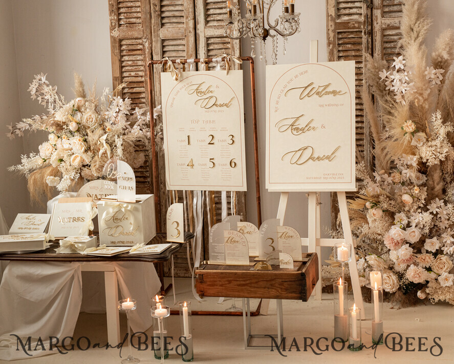 TISCHDEKORATIONSCHILDER   Samt Tischnummern und Dekoration Acrylbogen Tischnummer & Dinner-Menü-Kombination, gefrorenes Elfenbein-Acryl-Gold-Schild, goldene gefrostete Plexi-Velours-Tischnummern & Menü-Kombination, luxuriöse Hochzeits-Tischdekoration, Hochzeitsbeschilderung goldene Spiegeltischnummern & Menü