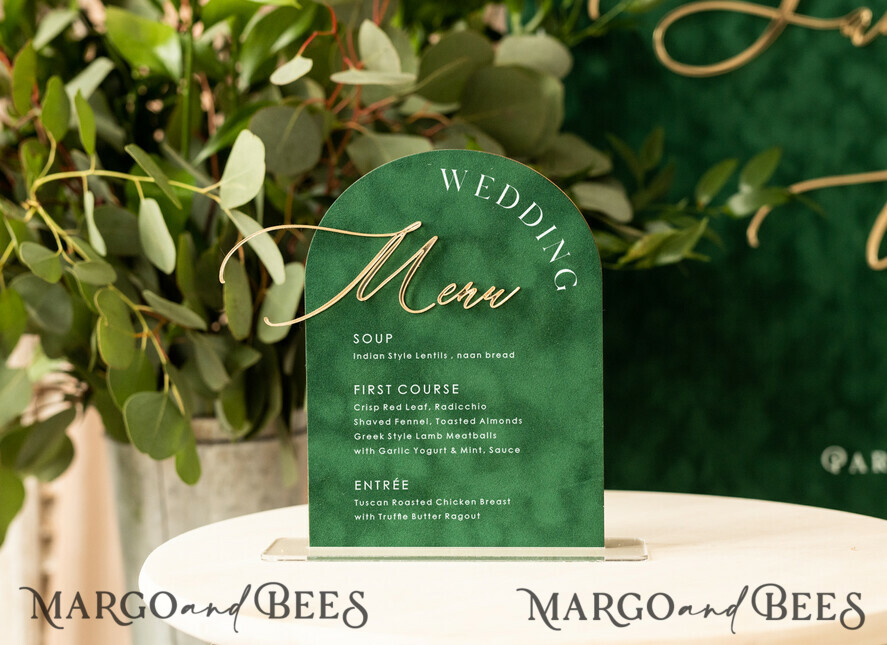 TISCHDEKORATIONSCHILDER   Samt Tischnummern und Dekoration Acryl- und Samt-Buffet-Menü, goldener Plexi-Hochzeitsmenü-Schild mit Ständer, grünes Plexi-Tisch-Dinner-Menü, luxuriöse lila Hochzeits-Tischdekoration.