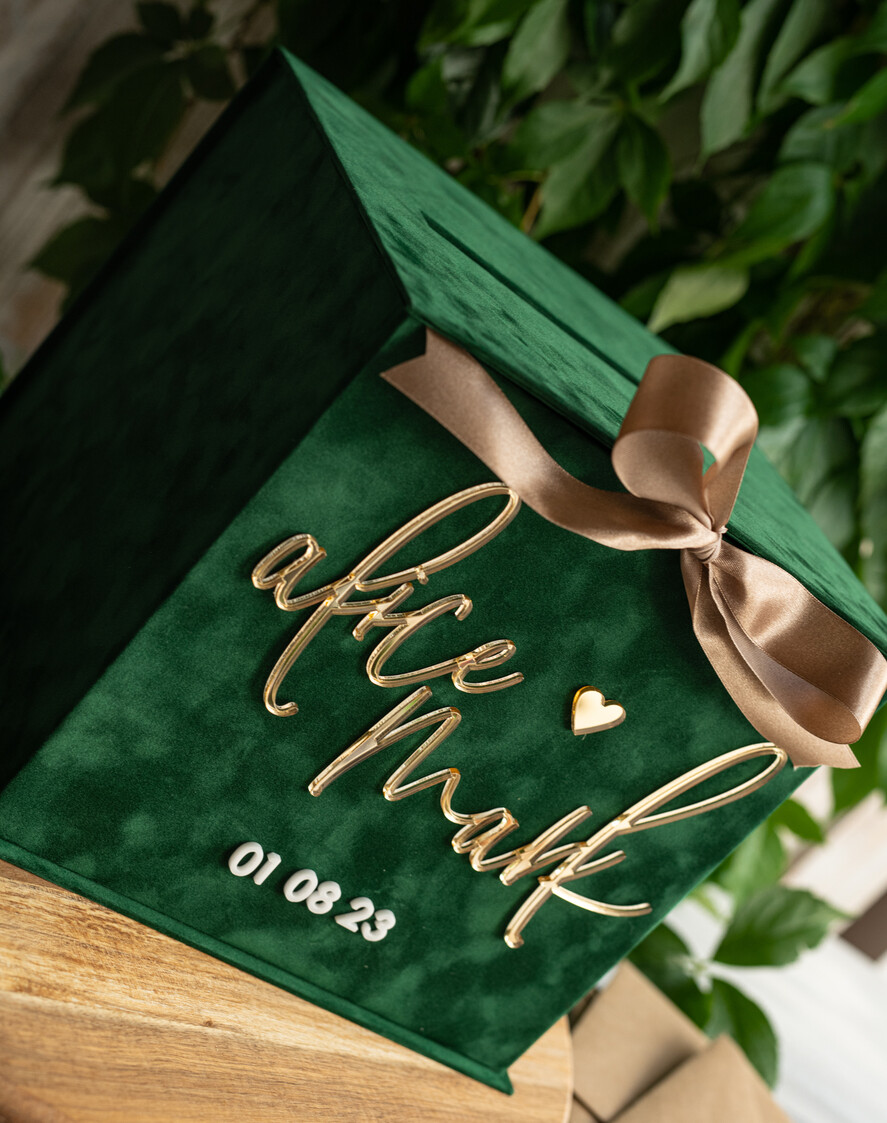 CARD BOXES velvet card boxes Garden Wedding Card Box Gift Card Box & arch Sign Set , Velvet green wedding wishing well money gift card box, Personalized Wedding Card Box, Greenery Luxury Card Box, Wedding Card Box with Lid, Emerald Wedding Money Box, Garden Wedding Card Box