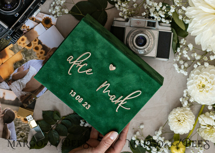 PHOTO ALBUM/ PHOTO BOX  Velvet Photo Box Photographer Box  Emerald Green Velvet Photo Box Photographer Wedding Memory Box, Greenery Custom Keepsake Box, Garden Photographer Gifts for Clients, Wedding Pictures packaging, Custom photography box