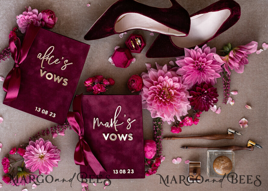HOCHZEITS-GÄSTEBÜCHER Bundle Gustbooks & Vows Set Personalisierte Hochzeits-Maronne Gästebuch & maßgeschneiderte Hochzeitsburgunder Samt-Eheversprechen Set von zwei - Bundle Gold Gästebuch und Eheversprechen Bücher