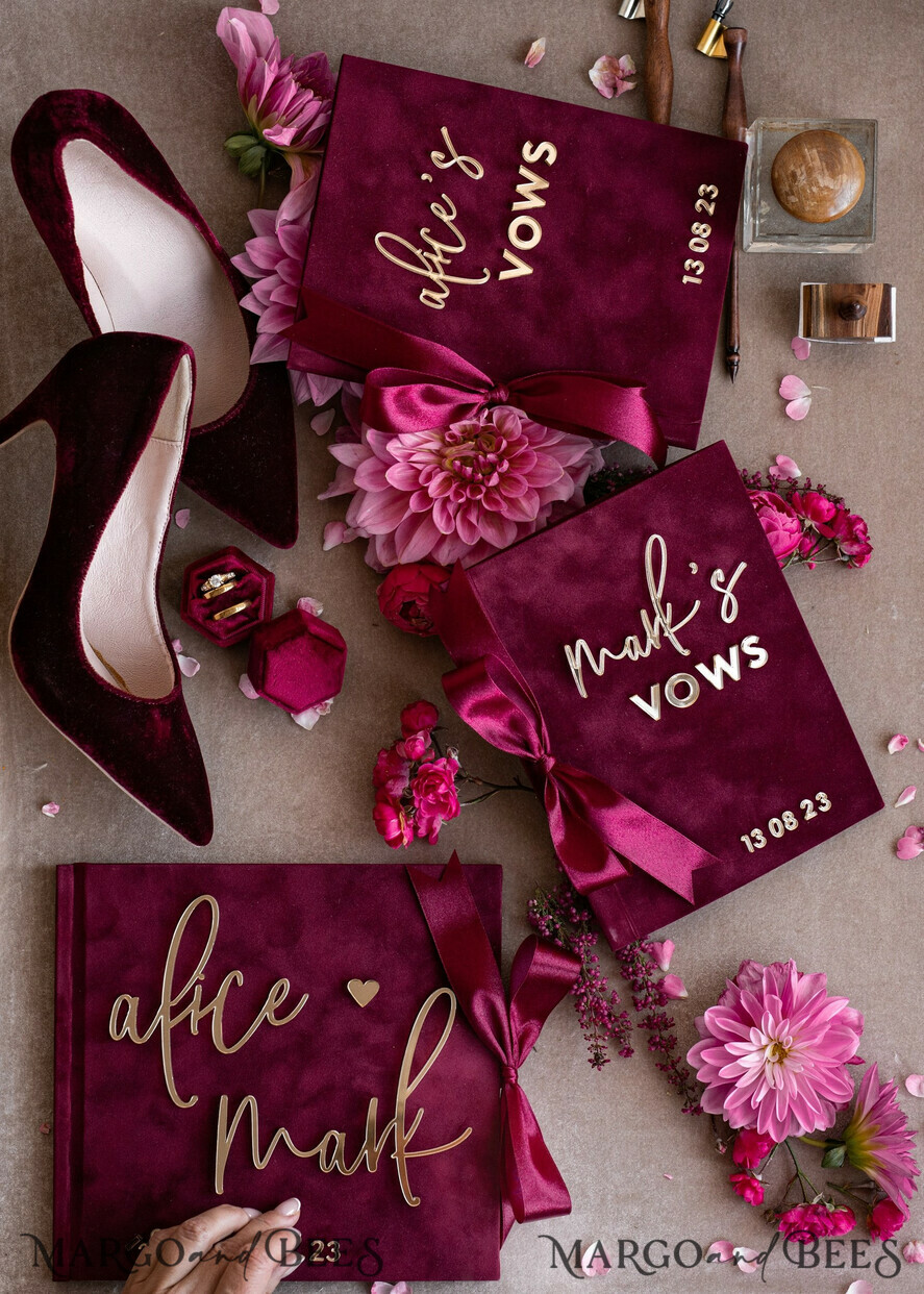 HOCHZEITS-GÄSTEBÜCHER Bundle Gustbooks & Vows Set Personalisierte Hochzeits-Maronne Gästebuch & maßgeschneiderte Hochzeitsburgunder Samt-Eheversprechen Set von zwei - Bundle Gold Gästebuch und Eheversprechen Bücher