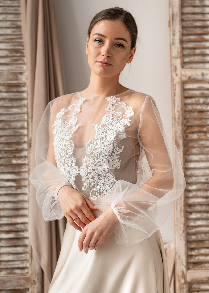 BRIDE bolero, robes, garter LACE WEDDING BOLERO Ivory Lace Wedding bolero long sleeve, Shrug Women Wedding, Bridal Backless Coverup, Ivory Blouse for Bride, Bridal Lace Blouse, dress capalet
