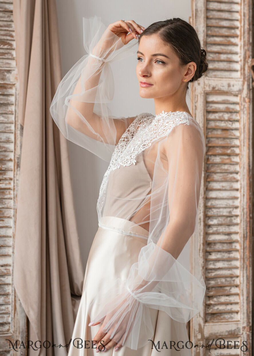 BRIDE bolero, robes, garter LACE WEDDING BOLERO Ivory Lace Wedding bolero puff sleeve, Shrug Women Wedding, Bridal Backless Coverup, Ivory Blouse for Bride, Bridal Lace Blouse, dress capalet