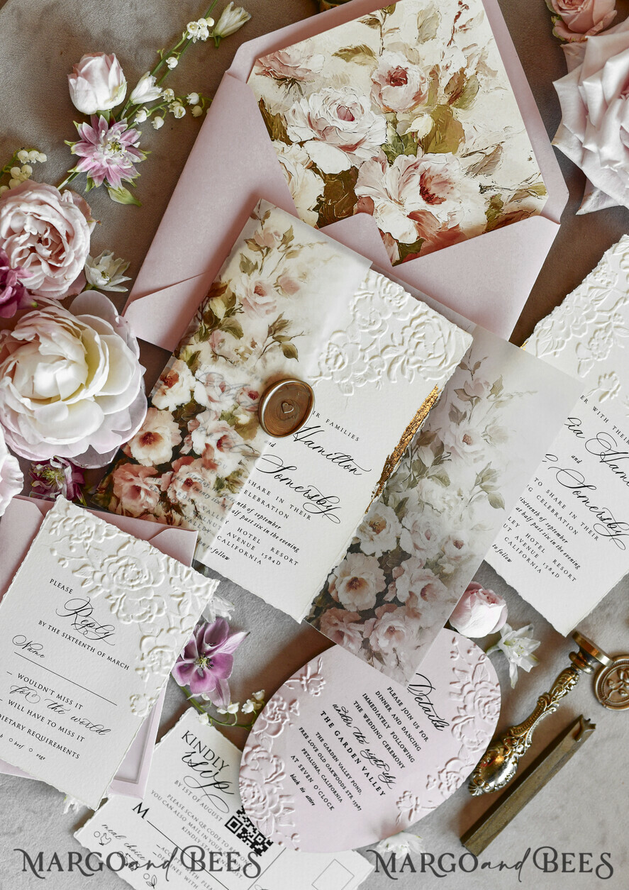 HOCHZEITS EINLADUNGEN geprägte Einladungen Rosafarbene Blumeneinladungen zur Hochzeit – Feine Kunsteinladungen mit Präge-Details, Blumeneinlagen für Umschläge