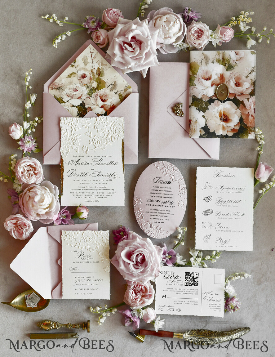 HOCHZEITS EINLADUNGEN geprägte Einladungen Rosafarbene Blumeneinladungen zur Hochzeit – Feine Kunsteinladungen mit Präge-Details, Blumeneinlagen für Umschläge
