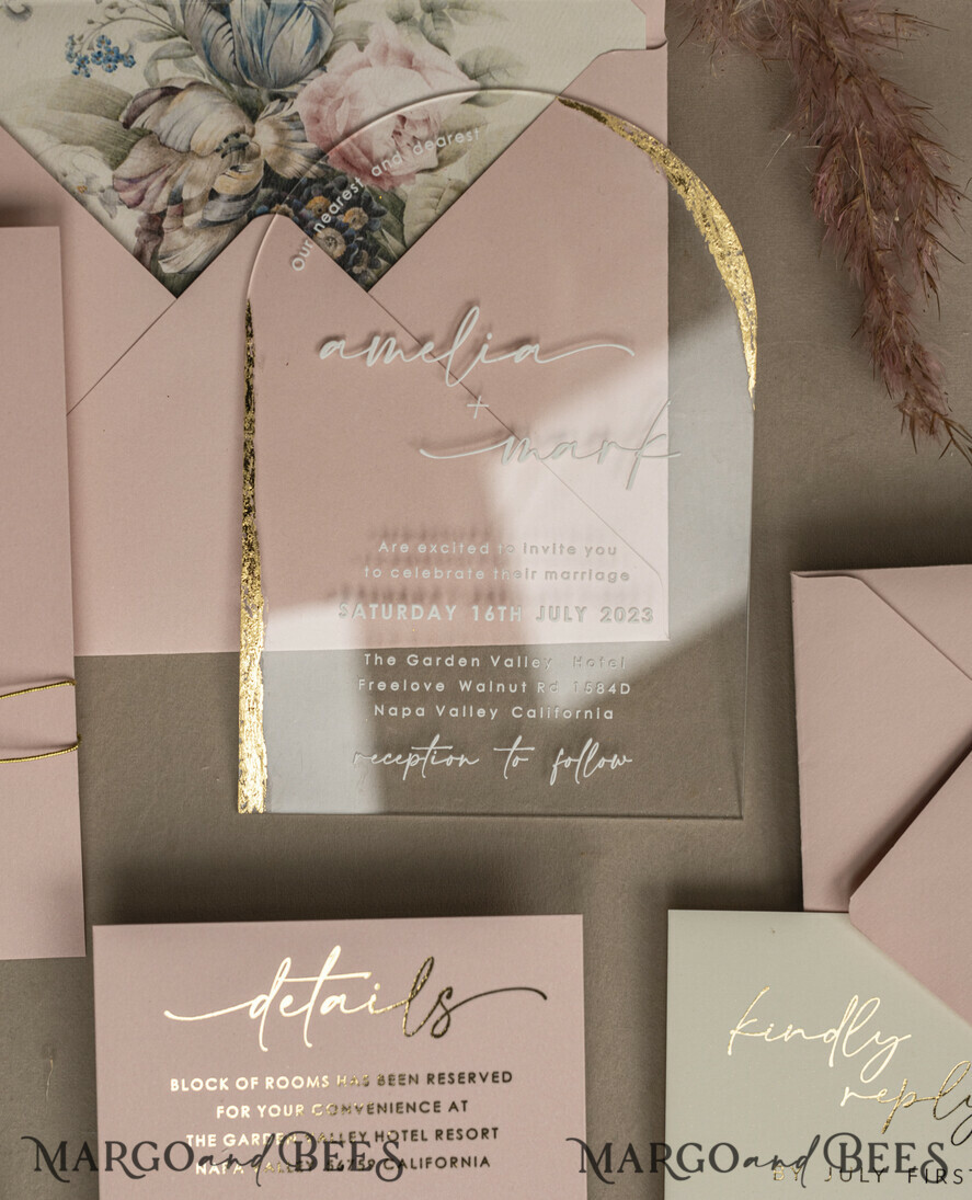 HOCHZEITS EINLADUNGEN Plexiglas Acrylspiegel Blush Pink Klare Bogen Hochzeitskarten, Elegante Gartenhochzeitseinladungen, Nude Acryl transparente Hochzeitseinladungen, Bogen Plexi Hochzeitseinladung Set