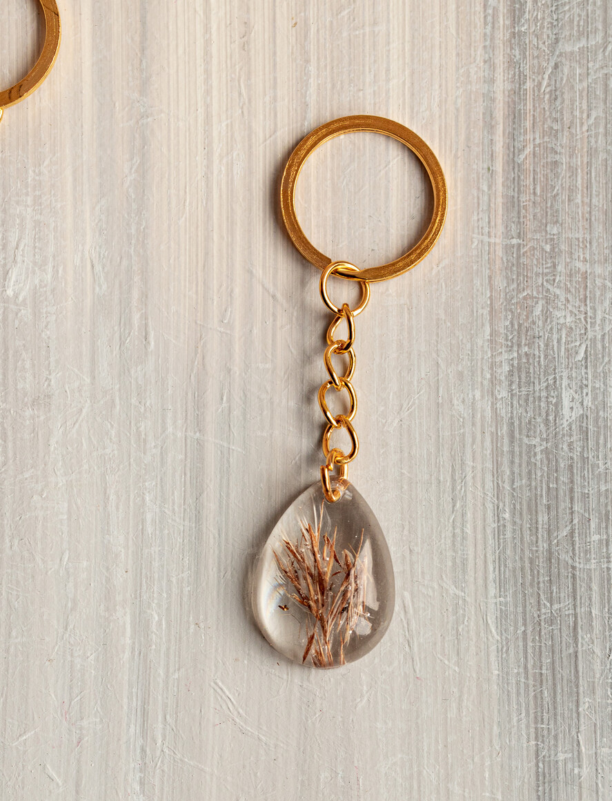 WEDDING FAVORS Resin Custom Resin Keychain Wedding Favors For Guests in bulk Custom Resin Keychain, Golden personalised Thank you gifts Teardrop Keychain with Gold-Plated Stainless Steel Hardware