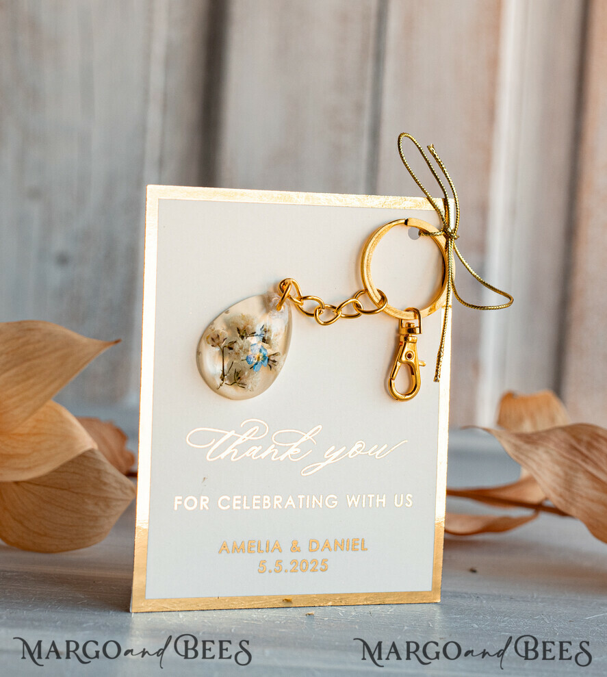WEDDING FAVORS Resin Custom Resin Keychain Wedding Favors For Guests in bulk Custom Resin forget me not and baby breath flower  Keychain, Golden personalised Thank you gifts Teardrop Keychain with Gold-Plated Stainless Steel Hardware